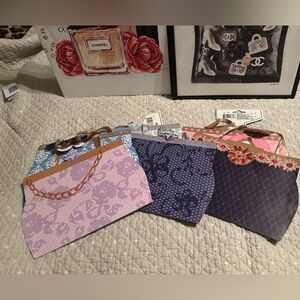 6 Purse shaped gift bags